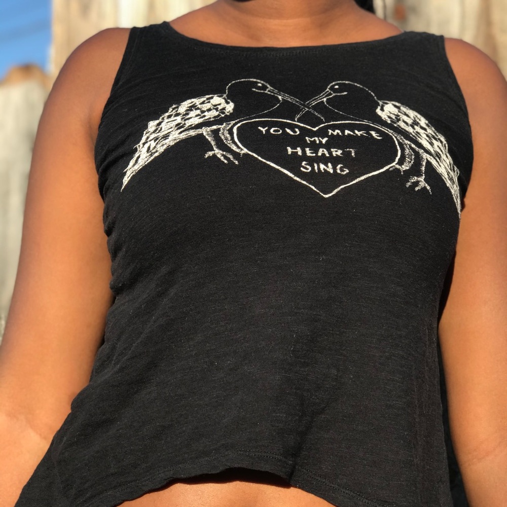 Black love bird tank